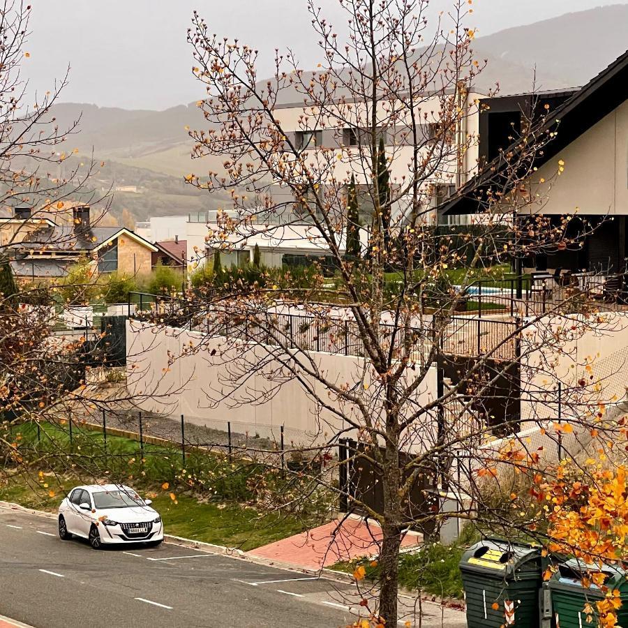 Estilosa Casa Golf Apartman Gorraiz Kültér fotó